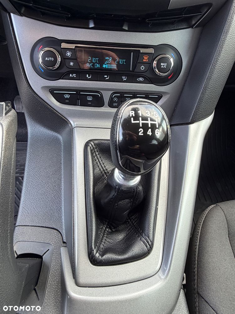 Ford Focus - 28