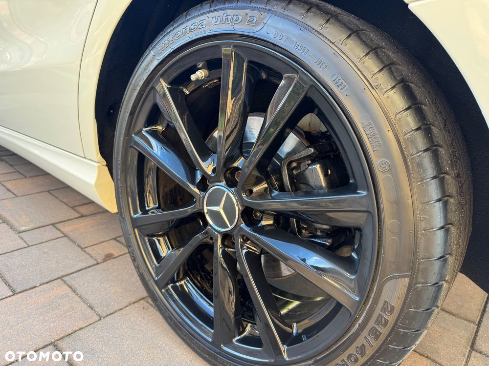 Mercedes-Benz CLA 250 7G-DCT - 21