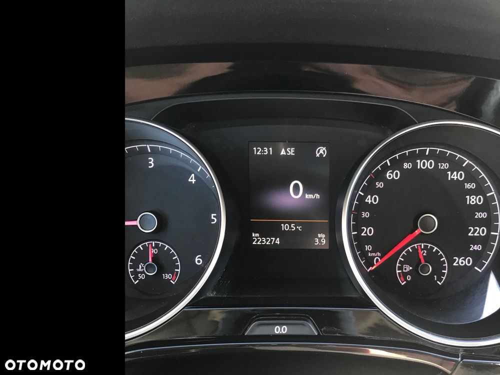 Volkswagen Touran 2.0 TDI SCR Highline - 7