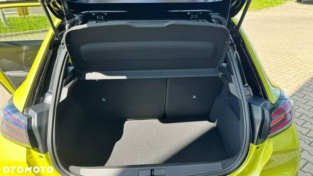 Peugeot 208 - 15
