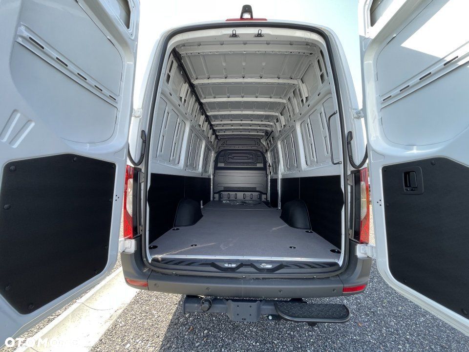 Mercedes-Benz Sprinter - 7