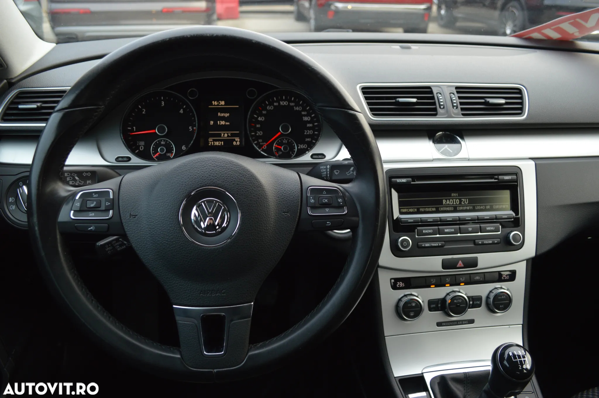 Volkswagen Passat 1.6 TDI BlueMotion - 22