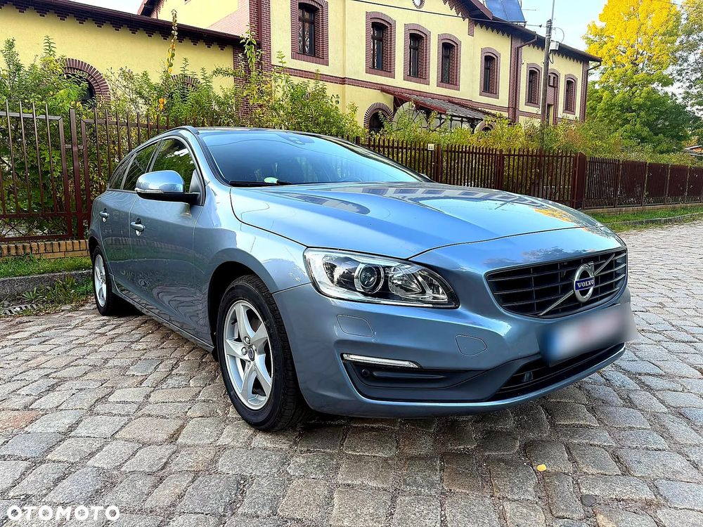 Volvo V60 D3 Momentum - 32