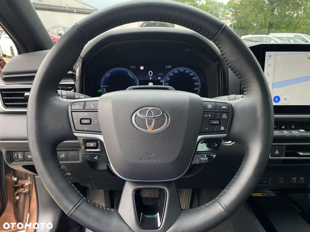 Toyota Camry - 10