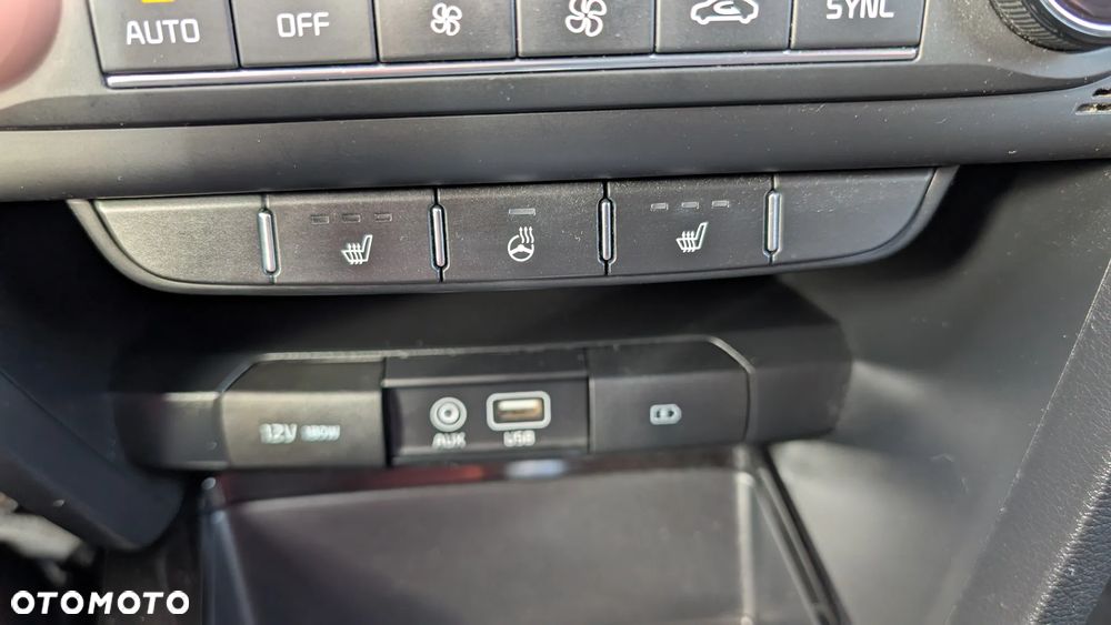 Kia Ceed 1.4 T-GDI OPF Platinum Edition - 20