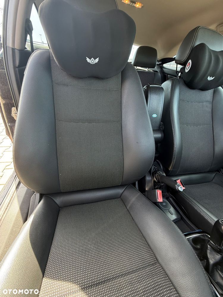Opel Astra 1.6 T Sport - 24