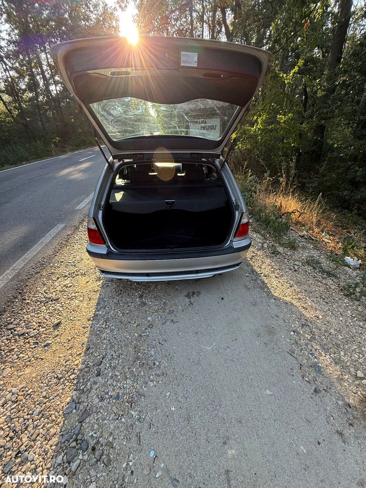 BMW Seria 3 318d Touring - 8