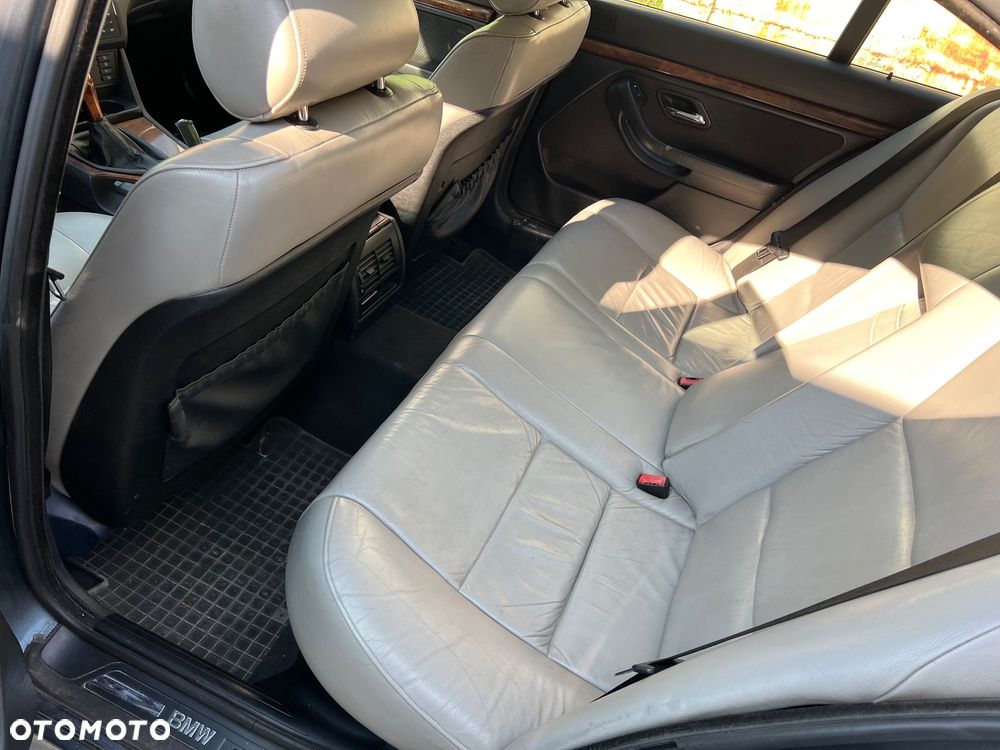 BMW Seria 5 523i - 13