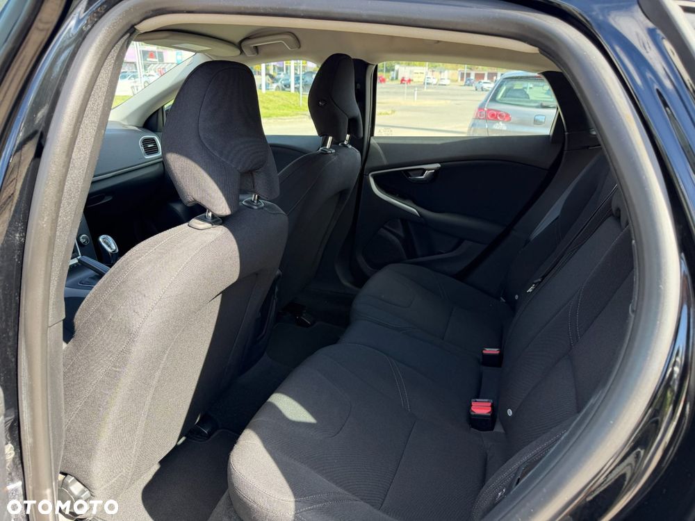 Volvo V40 - 23