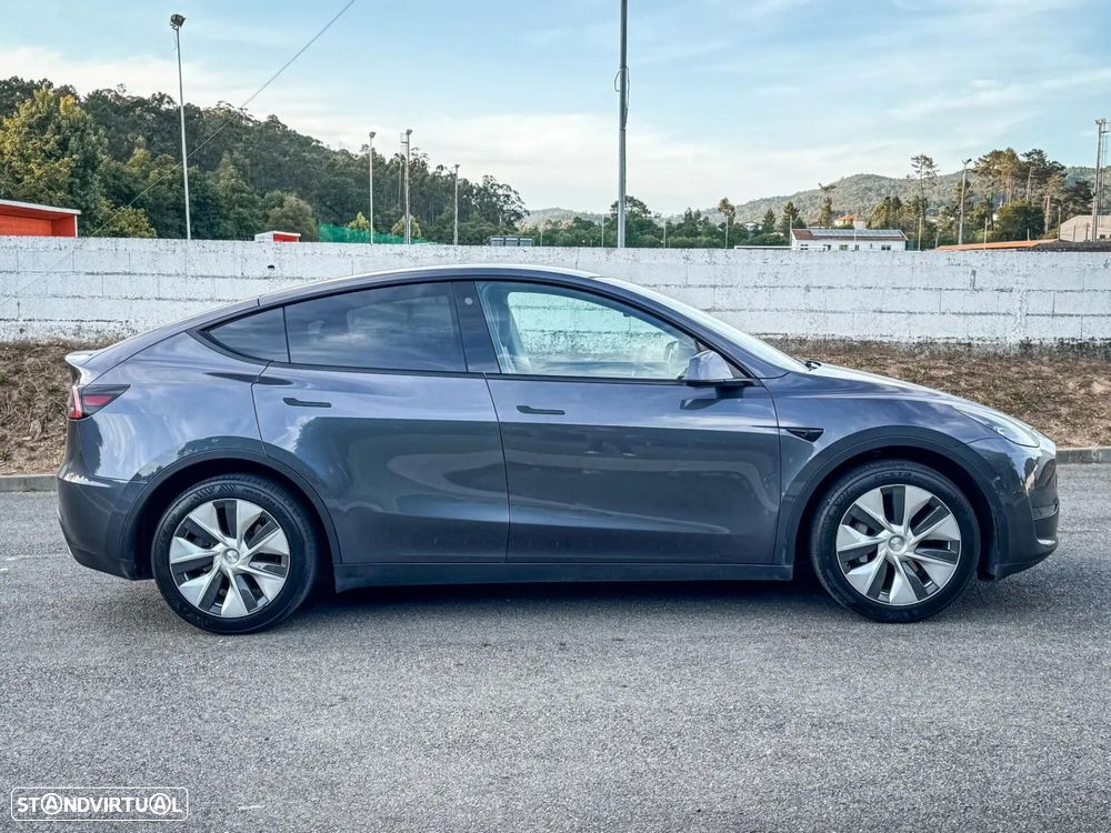 Tesla Model Y Long Range Dual Motor AWD - 7