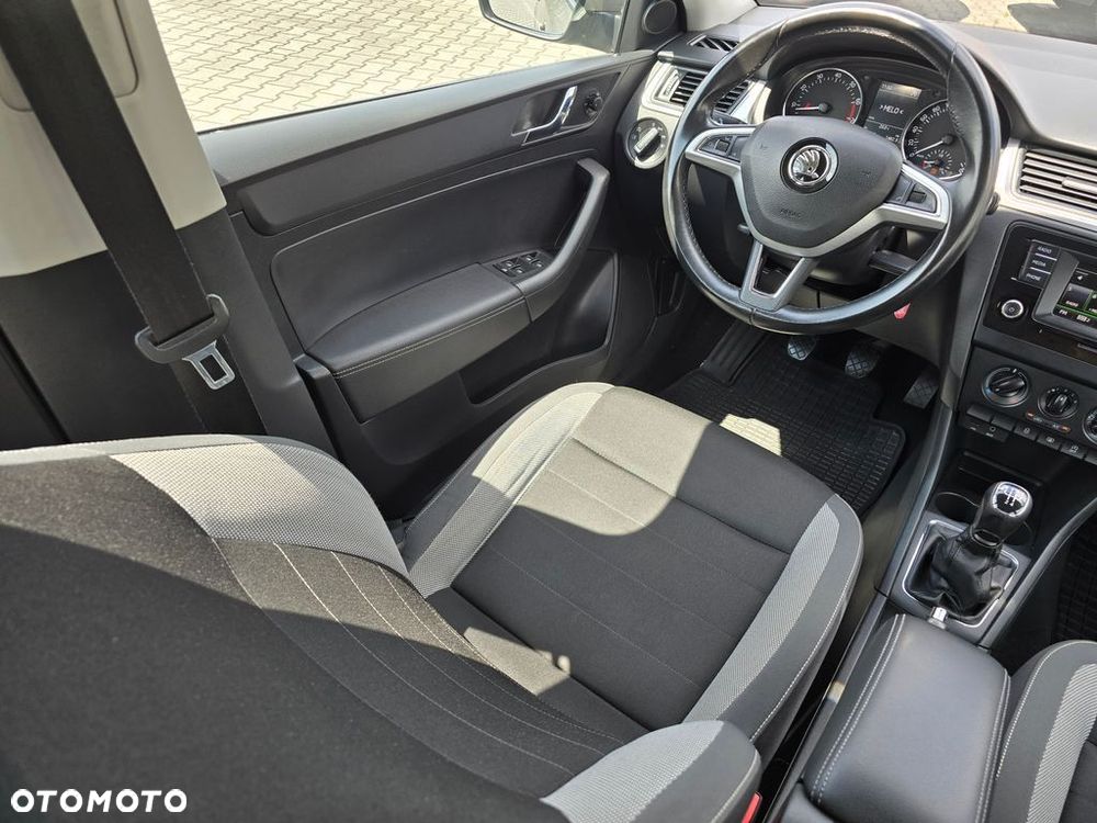 Skoda RAPID 1.2 TSI Ambition - 14