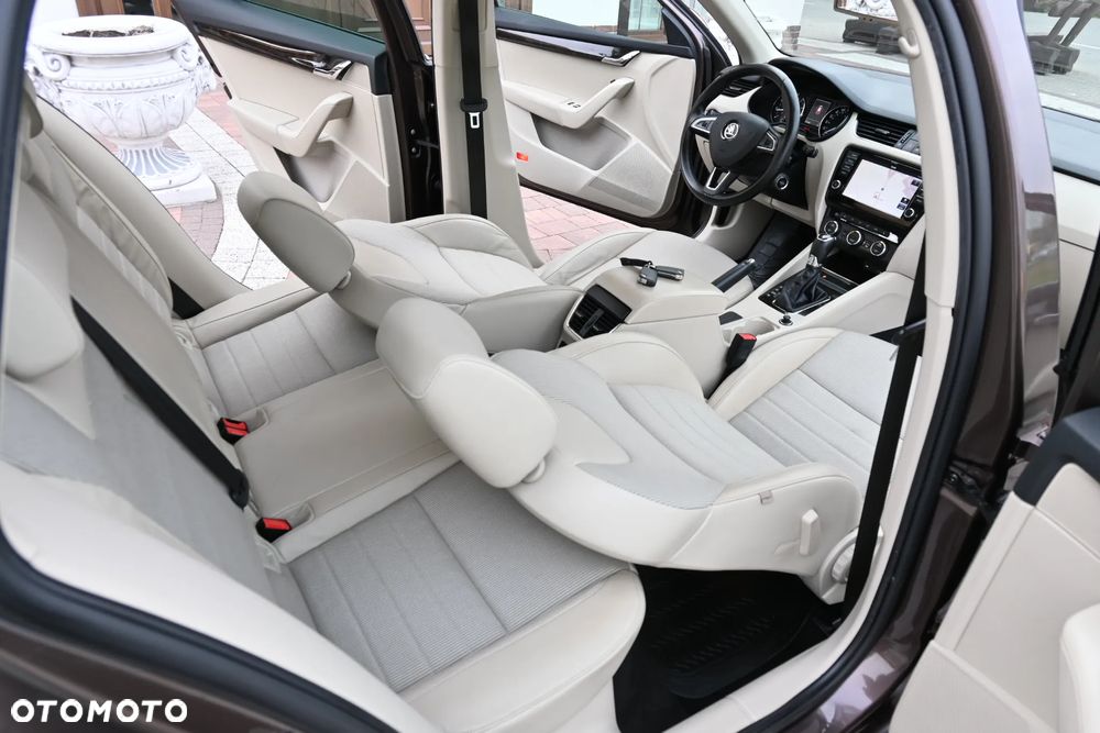 Skoda Octavia 1.8 TSI DSG L&K - 22