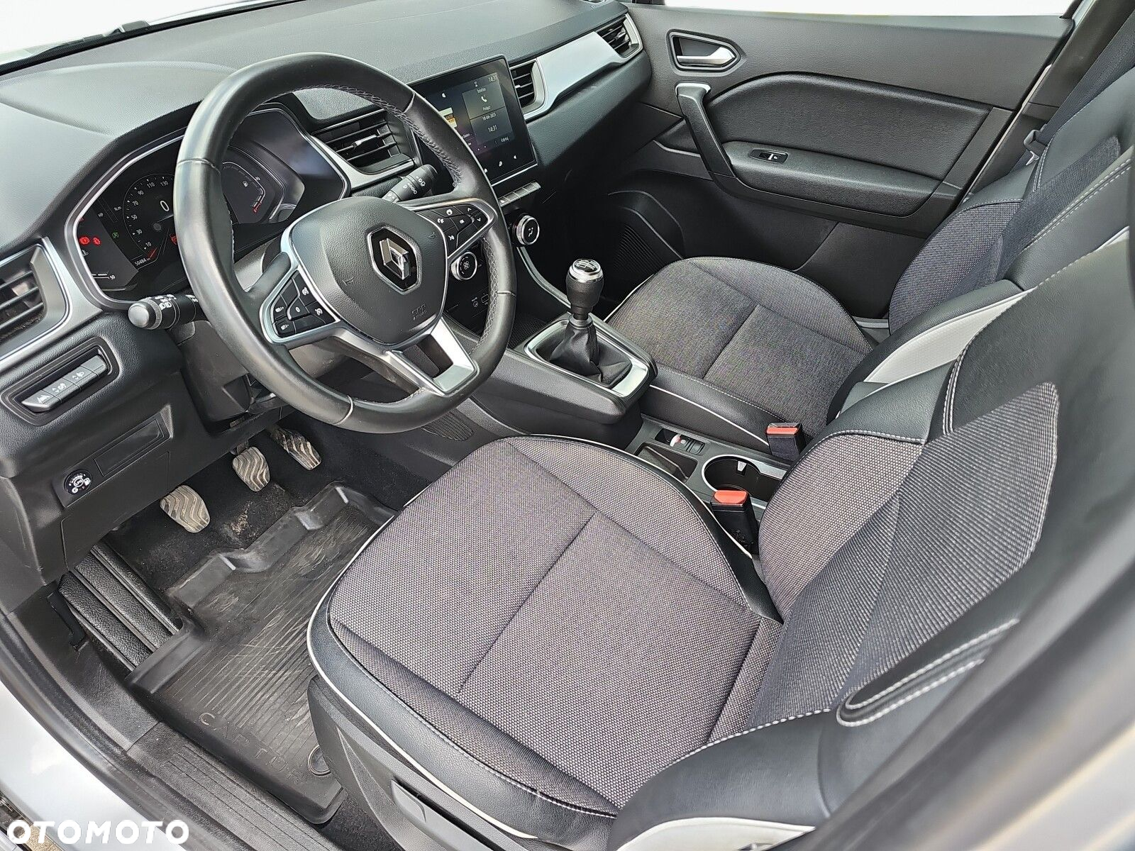 Renault Captur - 10