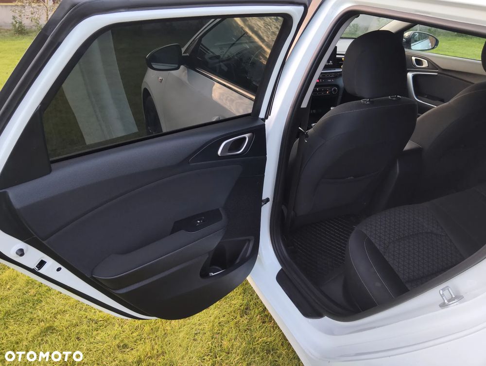 Kia Ceed - 19