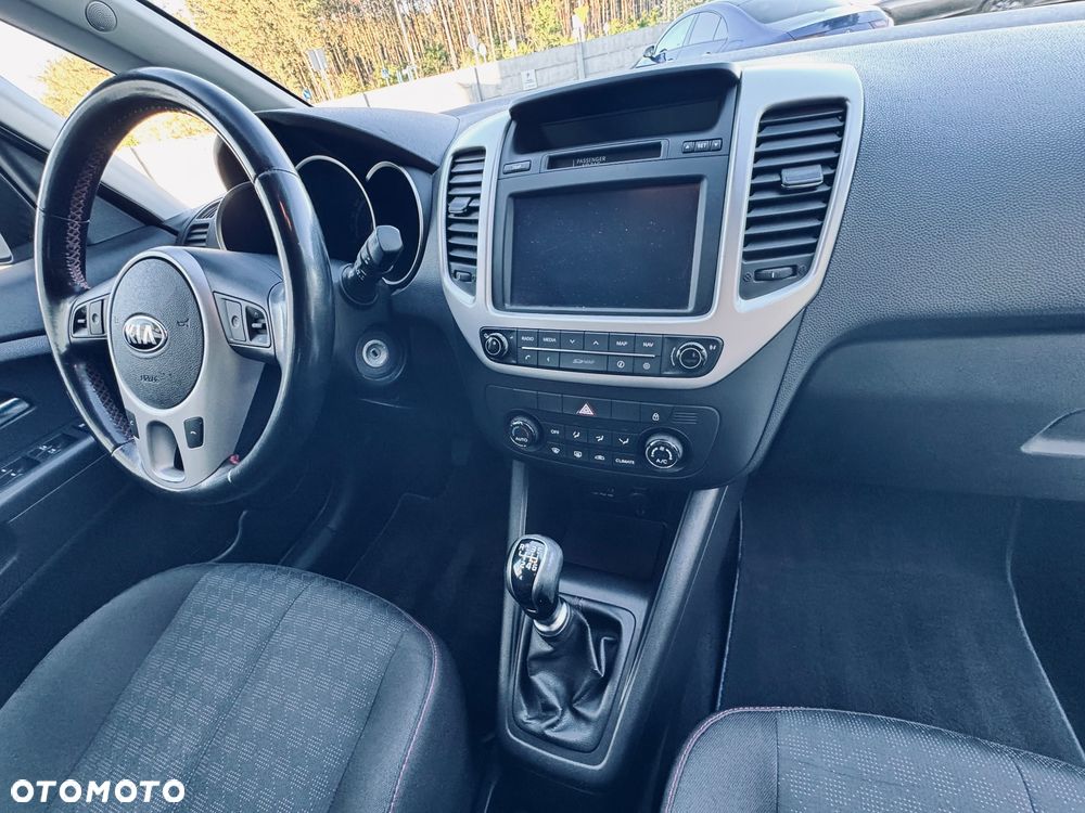 Kia Venga - 6