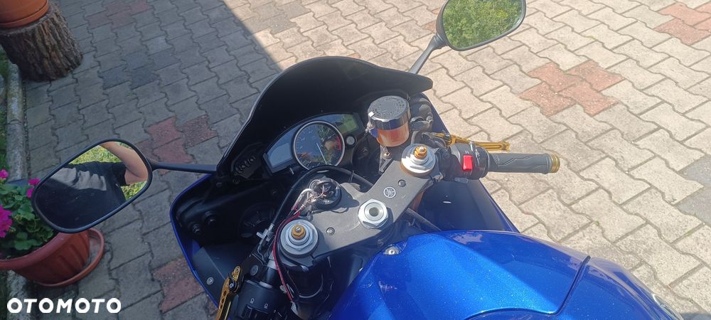 Yamaha YZF - 16