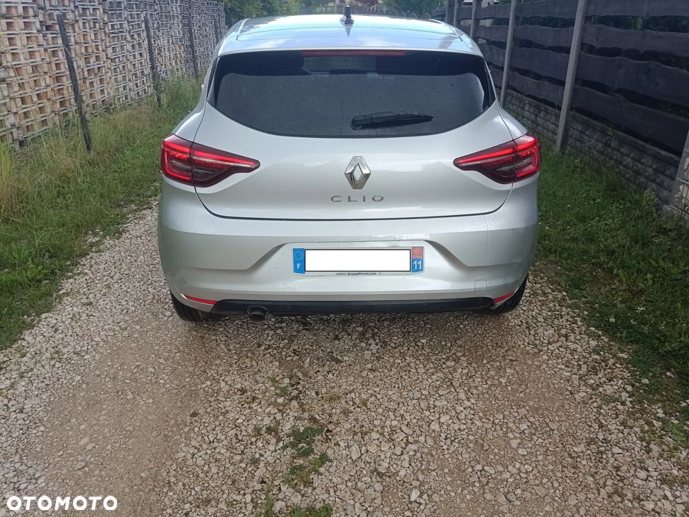 Renault Clio - 32