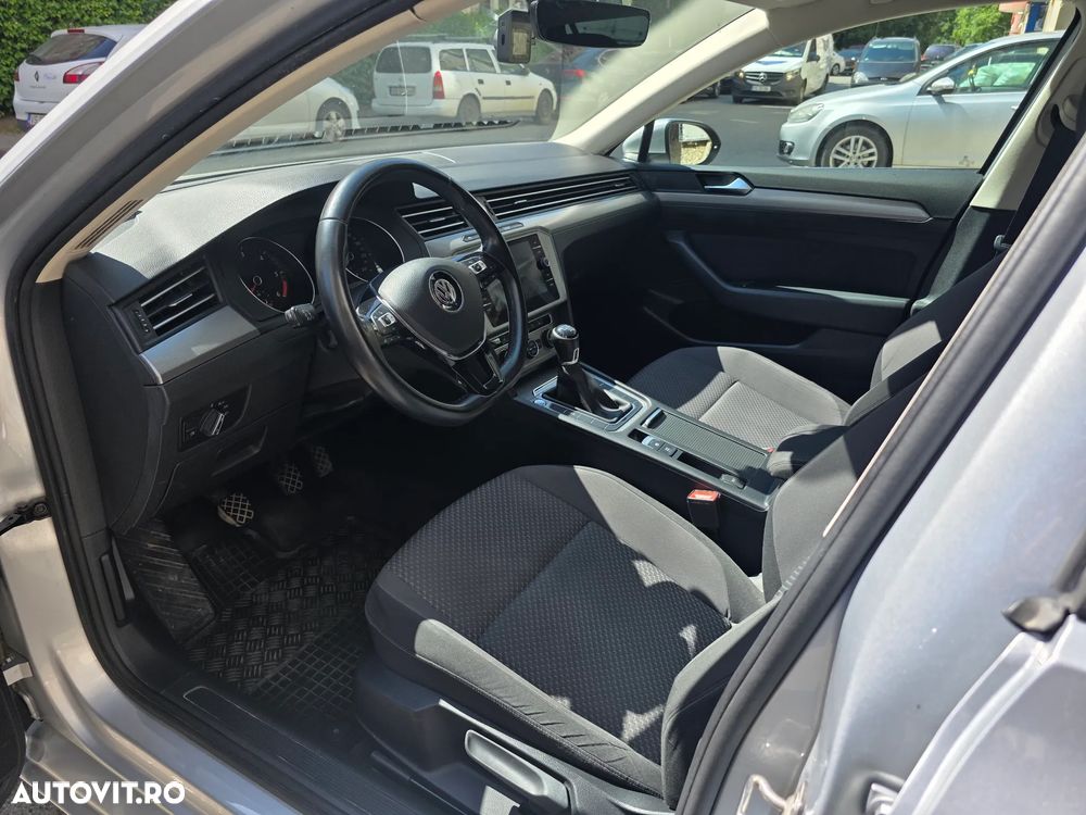 Volkswagen Passat 2.0 TDI Trendline - 8