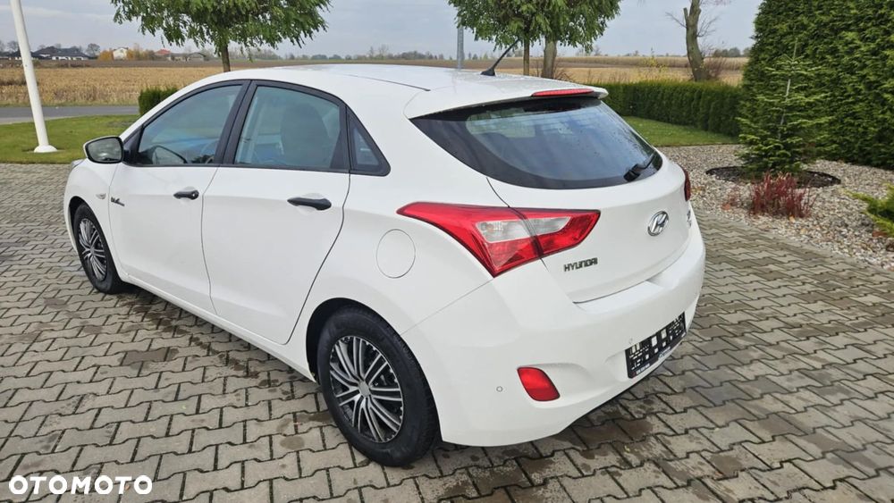 Hyundai i30 ver-1-6-crdi-bluedrive-classic - 18
