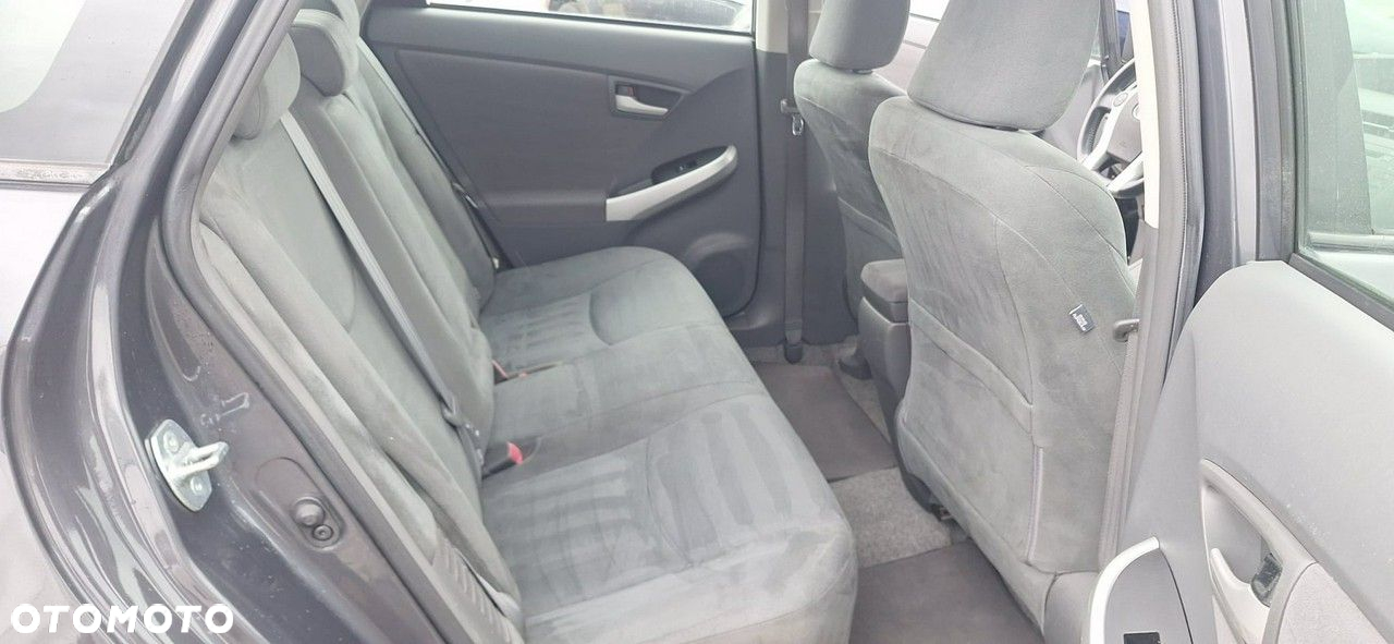 Toyota Prius - 17