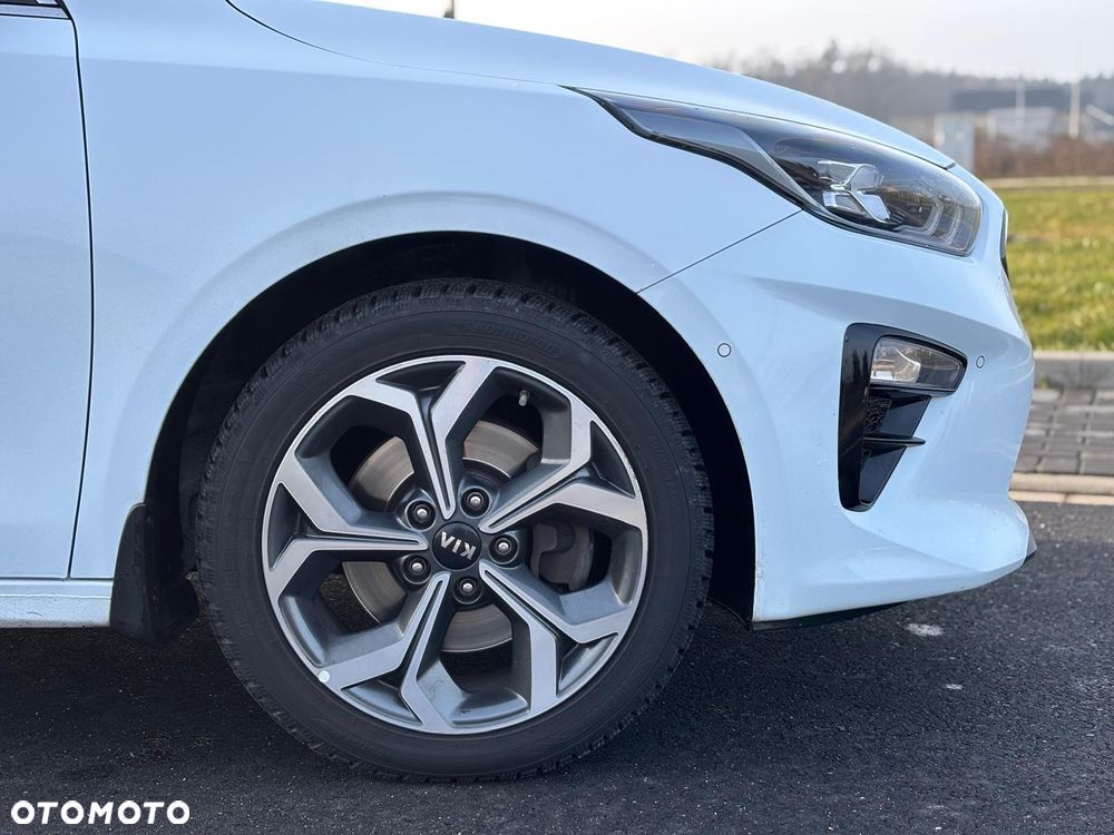 Kia Ceed 1.6 CRDi SCR L Business Line Plus - 28