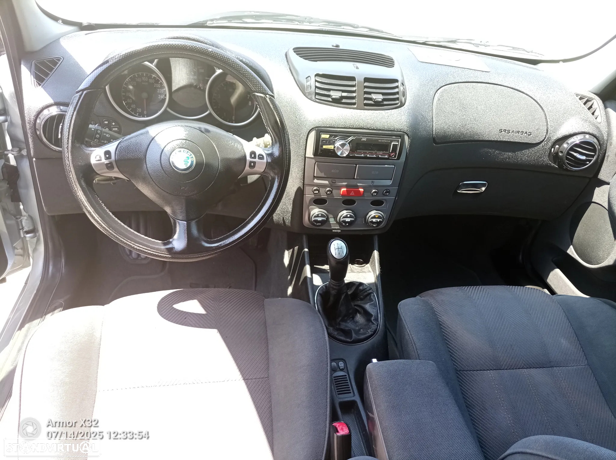 Alfa Romeo 147 1.6 TS Distinctive - 19