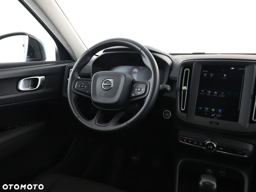 Volvo XC 40 T3 Momentum Core - 17