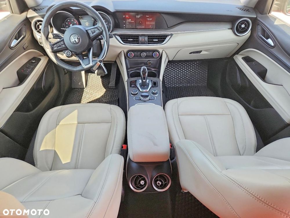 Alfa Romeo Stelvio 2.0 Turbo TI Q4 - 10