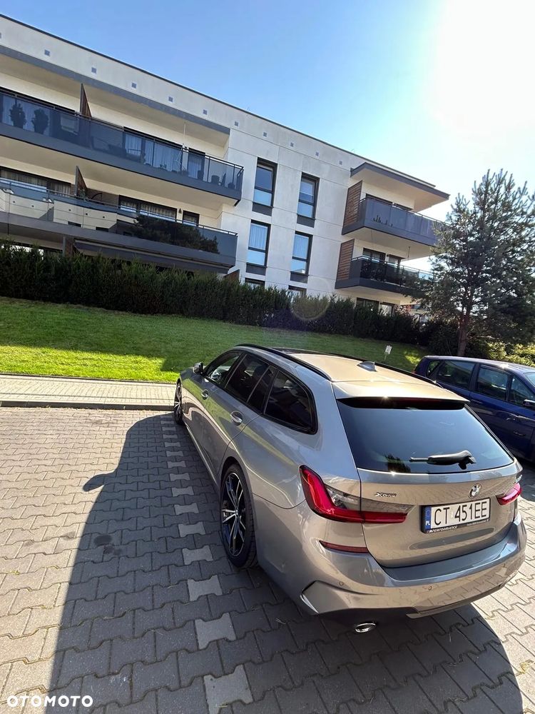 BMW Seria 3 320d xDrive M Sport - 2