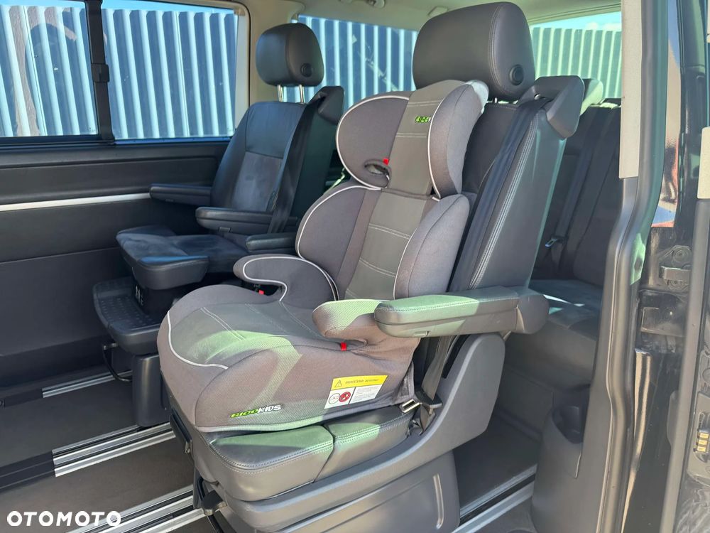 Volkswagen Multivan - 25