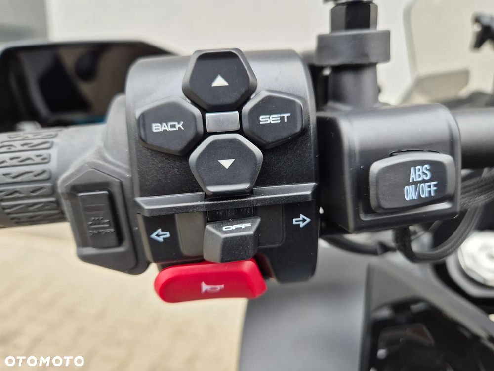 CFMoto 700MT - 18