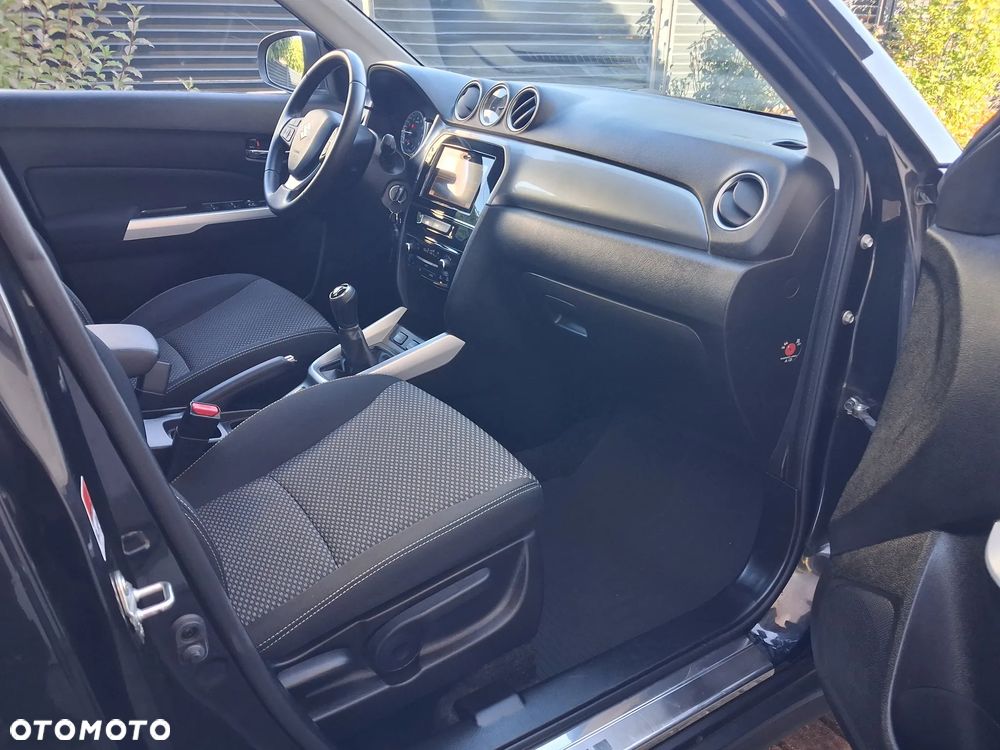 Suzuki Vitara 1.6 Premium 2WD - 9
