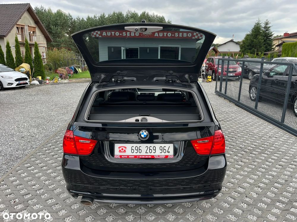 BMW Seria 3 318d DPF Touring - 34