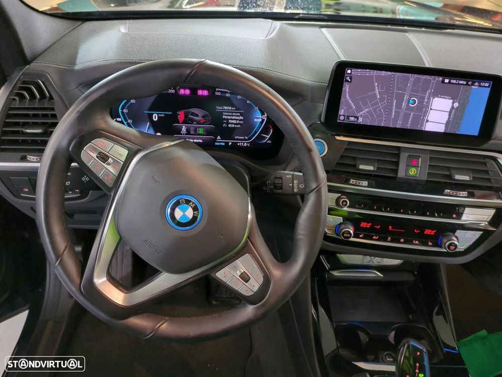 BMW iX3 Inspiring - 8