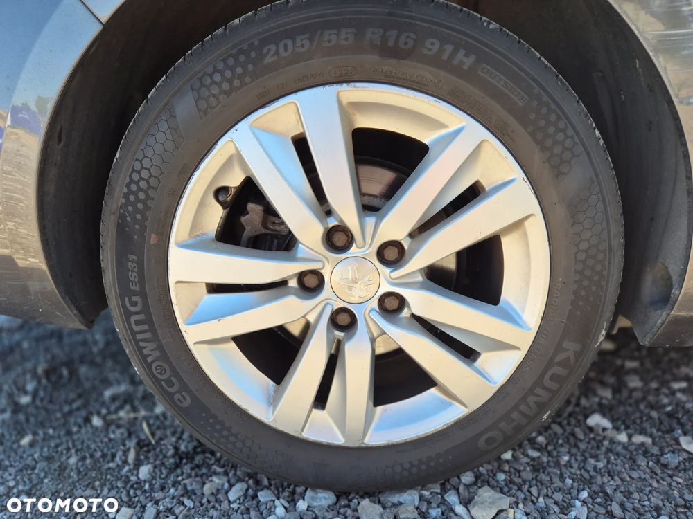 Peugeot 308 1.6 BlueHDi Active S&S EAT6 - 15