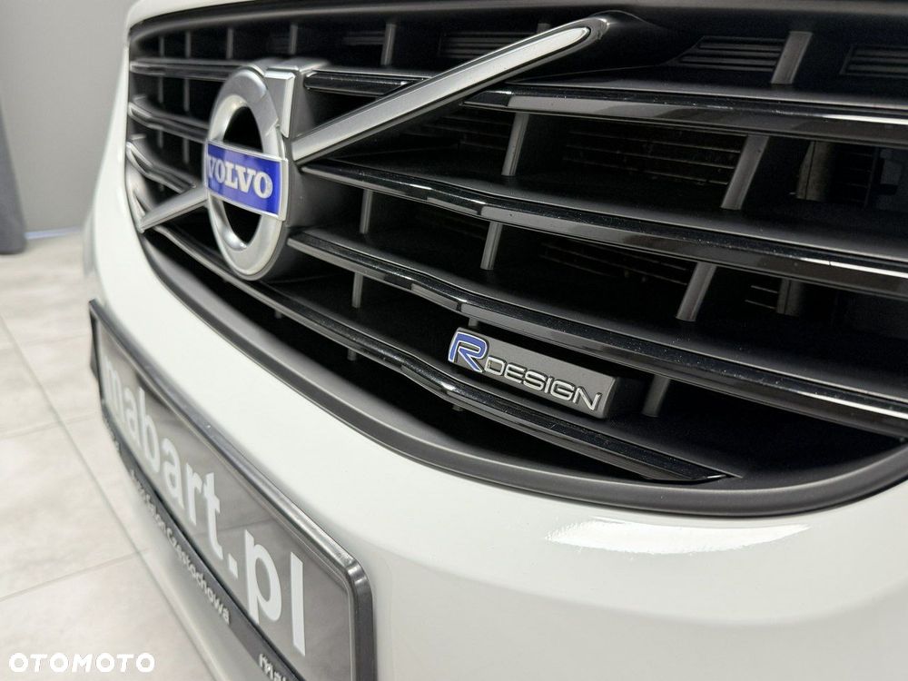 Volvo XC 60 D4 AWD Momentum - 11