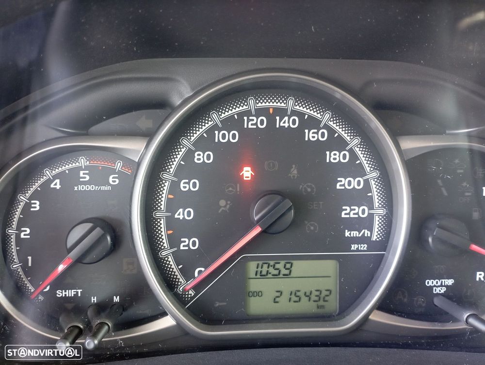 Toyota Yaris 1.4 D-4D Comfort - 13