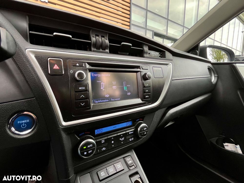 Toyota Auris - 15