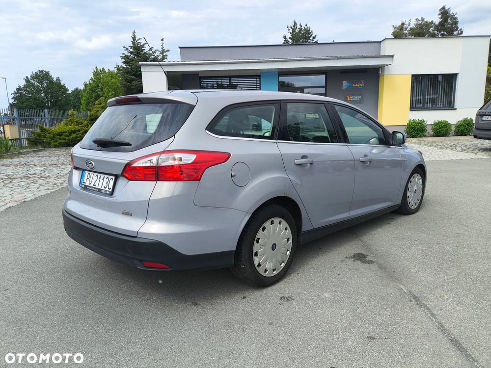 Ford Focus - 8