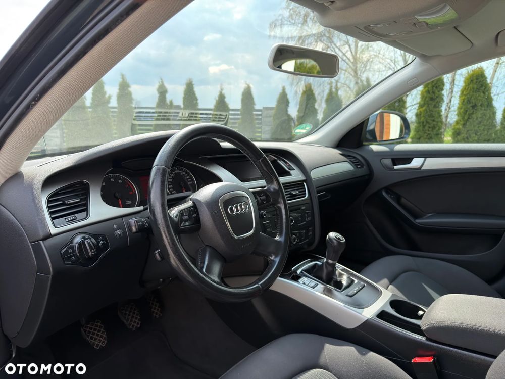 Audi A4 Limousine 1.8 TFSI Attraction - 32