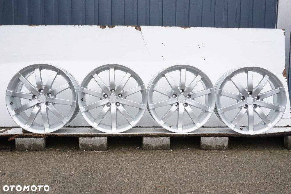 Aston Martin 5x114,3 19 8,5J et50,3 9,5J et62,5 - 4