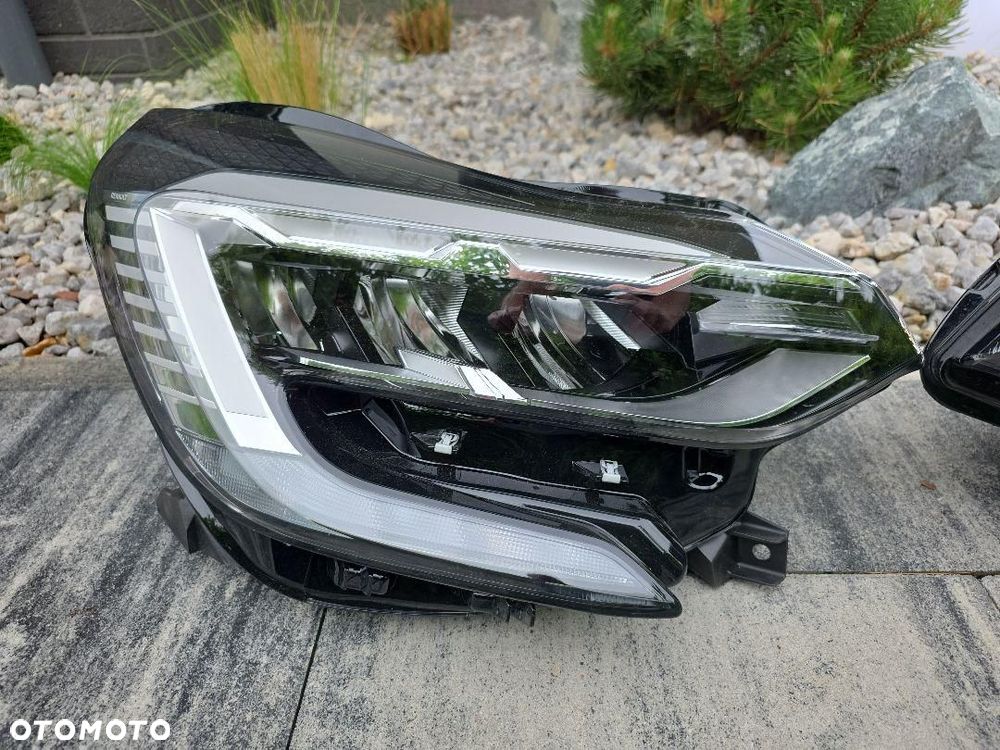 RENAULT CAPTUR II Lampy Kompletne Full Led 260608054R 260104095R Krótki Led - 4