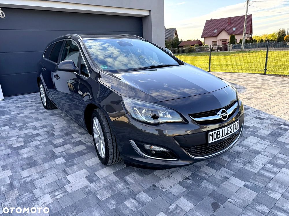 Opel Astra 1.4 Turbo Cosmo - 4