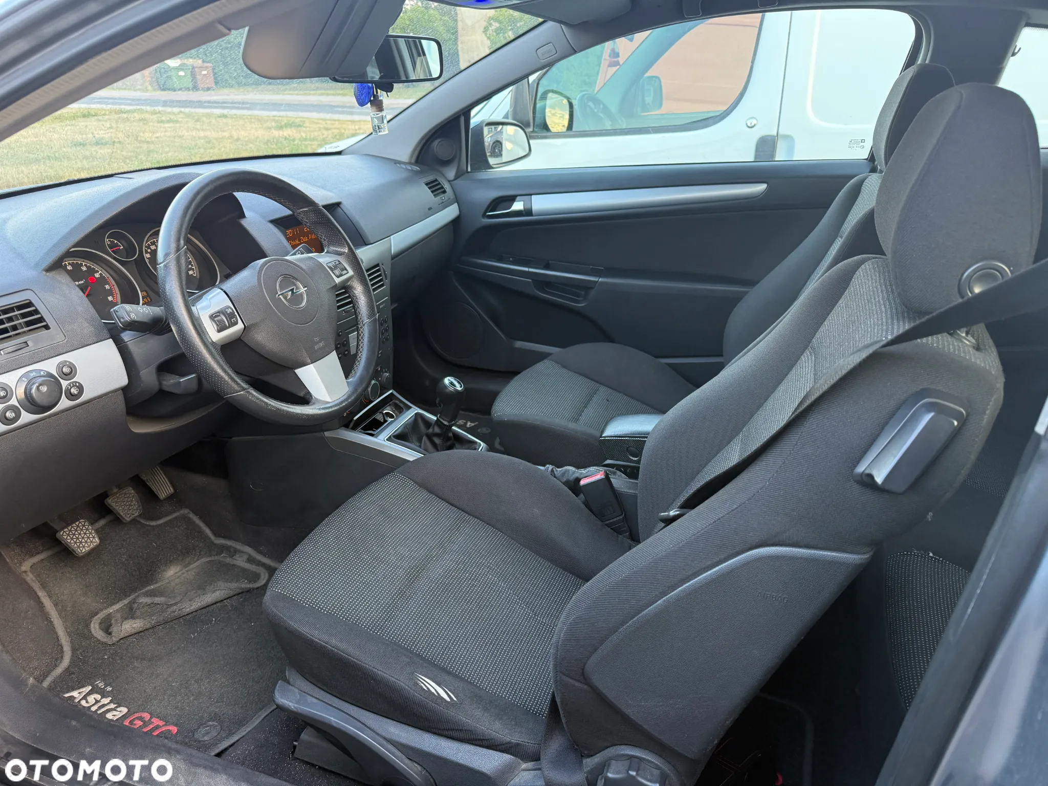 Opel Astra III GTC 1.8 Sport - 5