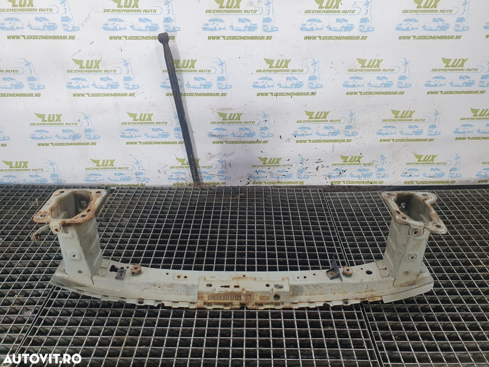 Armatura bara fata 3m51-r10492-ab Ford Focus 2  [din 2004 pana  2008] - 3