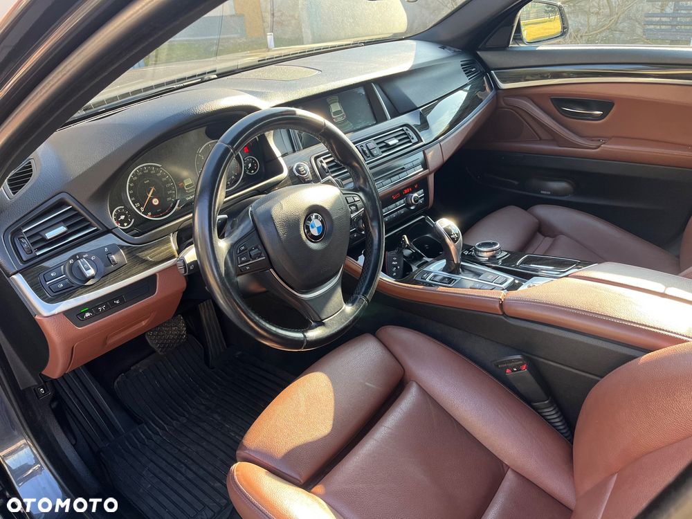 BMW Seria 5 530d xDrive - 33