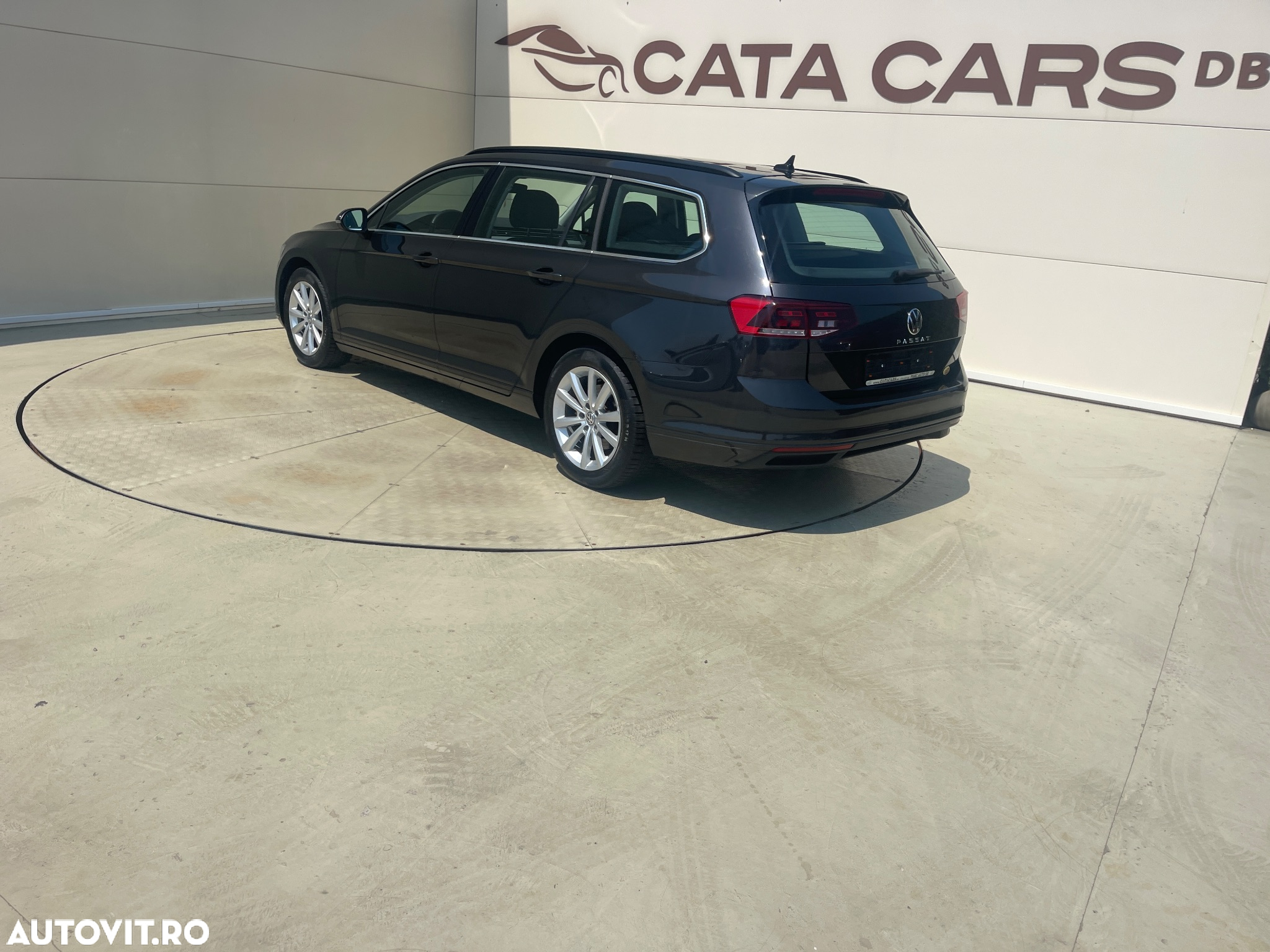 Volkswagen Passat - 10