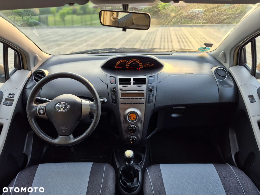 Toyota Yaris 1.33 VVT-i Cool - 14