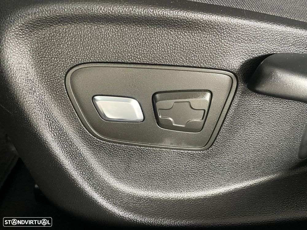 Renault Mégane ENERGY TCe 130 BOSE EDITION - 25