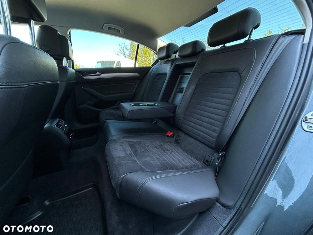 Volkswagen Passat 2.0 TSI BMT 4Mot Highline DSG - 17